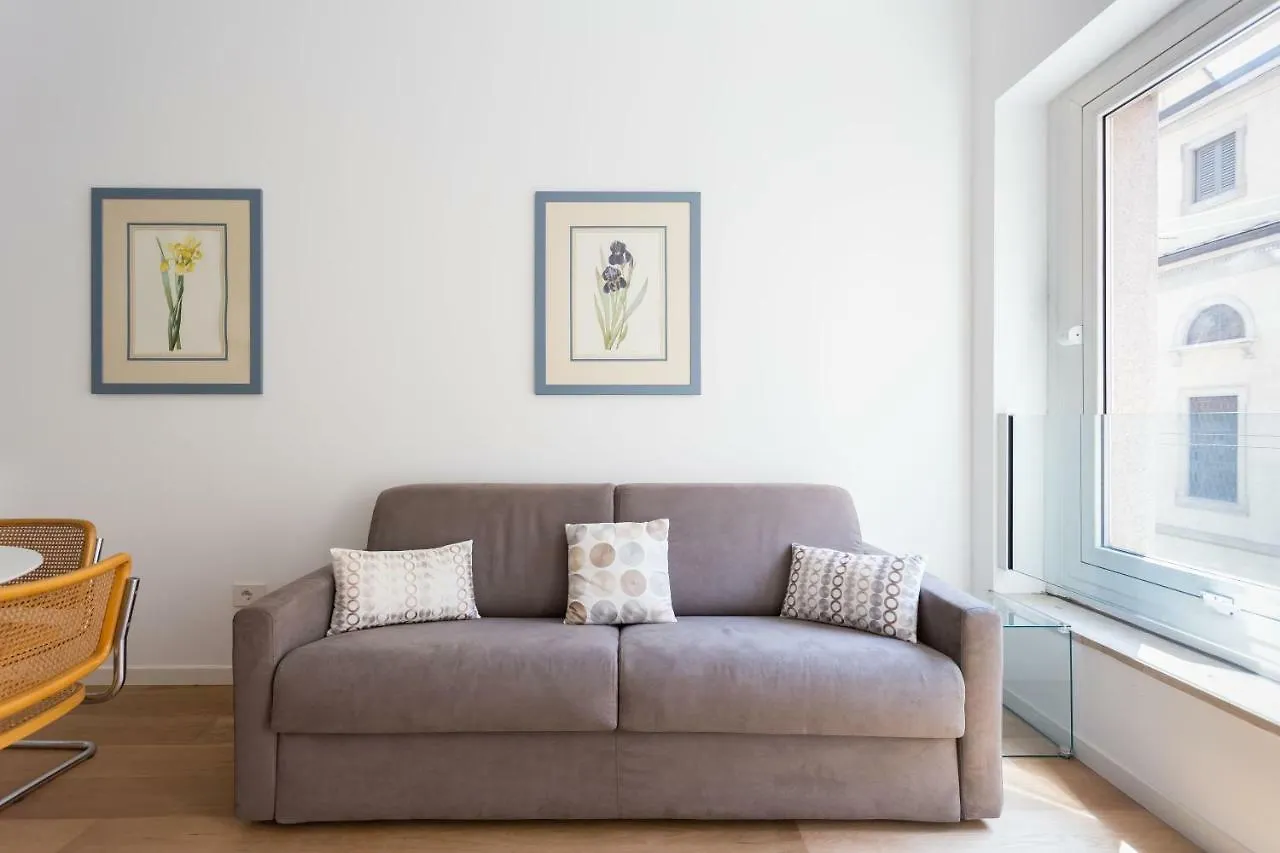 Meravigli 16 - Apt B - Duomo City Center Elegant Apartment Milan