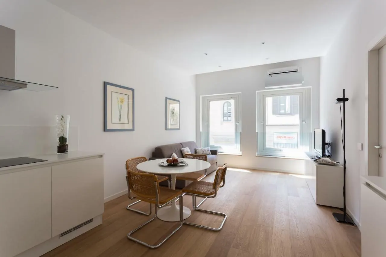 Meravigli 16 - Apt B - Duomo City Center Elegant Apartment location